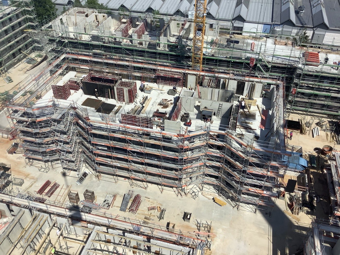Gebäude im fortgeschrittenen Rohbau